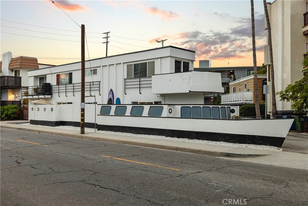 3906 Pacific Avenue, Marina Del Rey, CA 90292 — photo 1