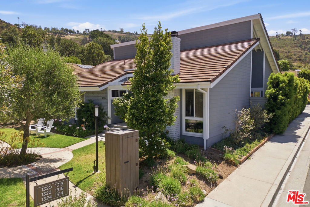1314 Avenida De Cortez, Los Angeles, CA 90272 — photo 1