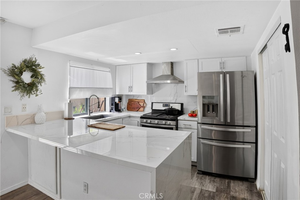 15230 Roxford st 62, Sylmar, CA 91342 — photo 1
