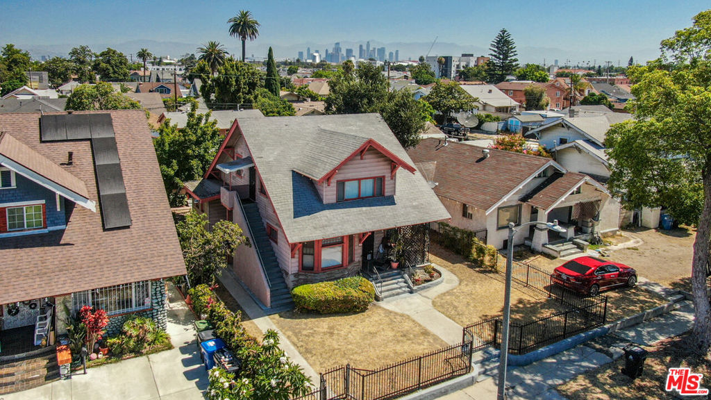 1111 W 47th Street, Los Angeles, CA 90037 — photo 1