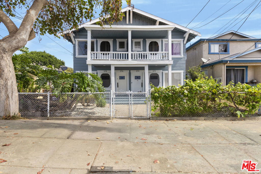 372 W 11th Street, San Pedro, CA 90731 — photo 1