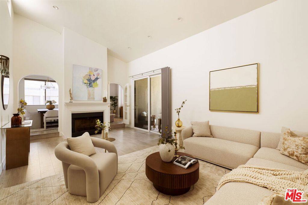 8455 Fountain Avenue 504, West Hollywood, CA 90069 — photo 1