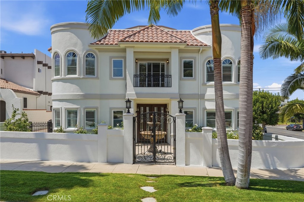 7220 W 80th, Los Angeles, CA 90045 — photo 1
