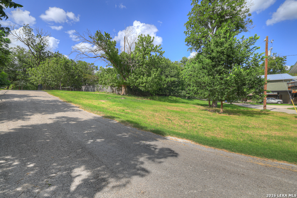 1150 Ethel, , 78155 — photo 1