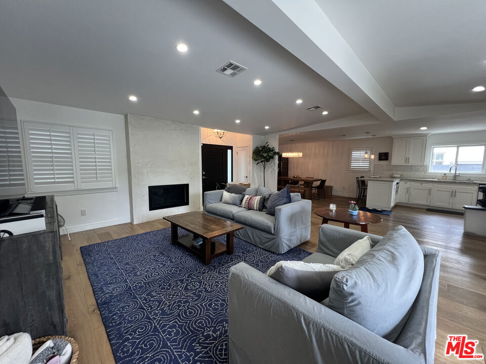 3350 Mclaughlin Avenue, Los Angeles, CA 90066 — photo 1