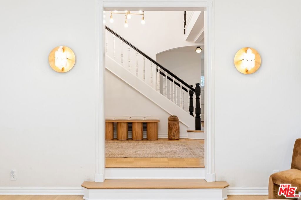 628 N Sierra Drive, Beverly Hills, CA 90210 — photo 1