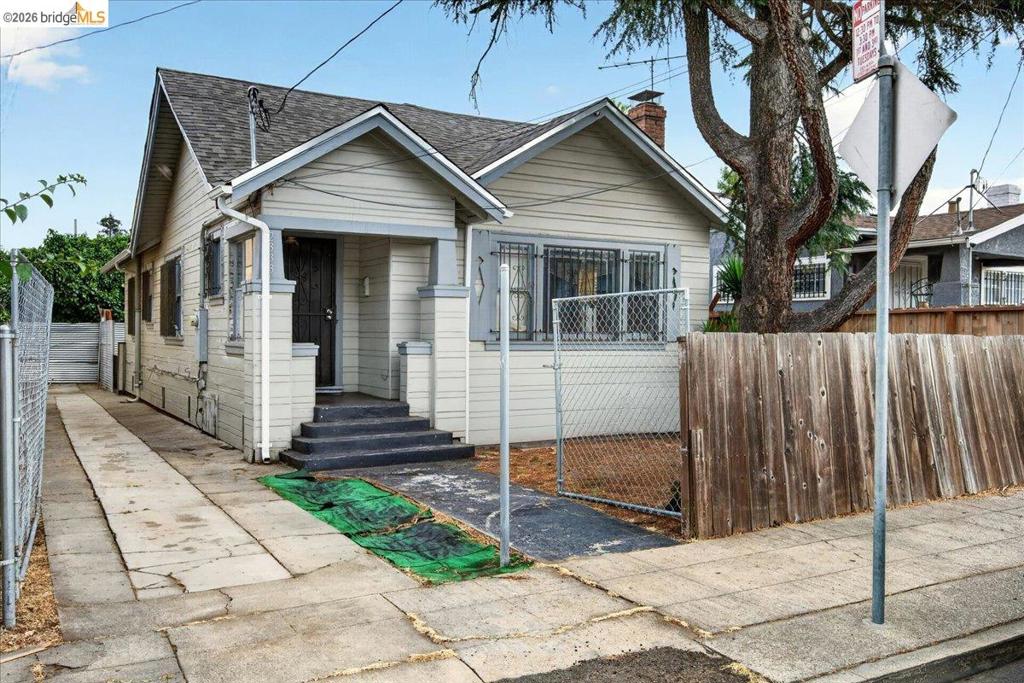 2333 81St Ave, Oakland, CA 94605 — photo 1
