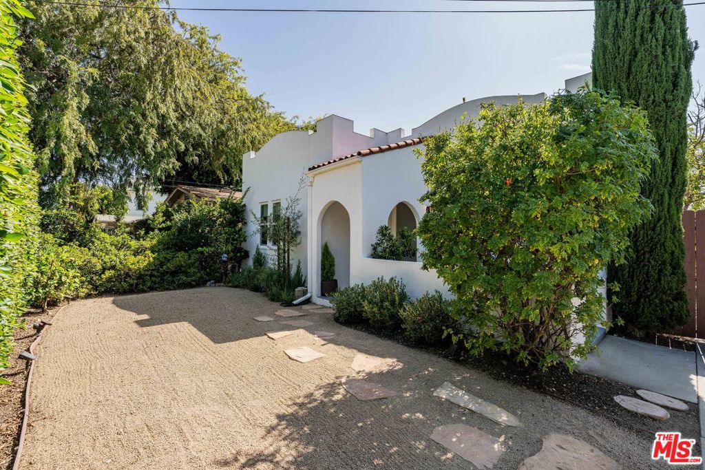 239 N Everett Street, Glendale, CA 91206 — photo 1