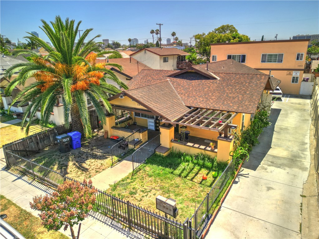 1073 1075 Hoffman, Long Beach, CA 90813 — photo 1