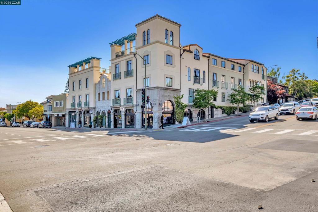 4395 Piedmont Ave P208, Oakland, CA 94611 — photo 1