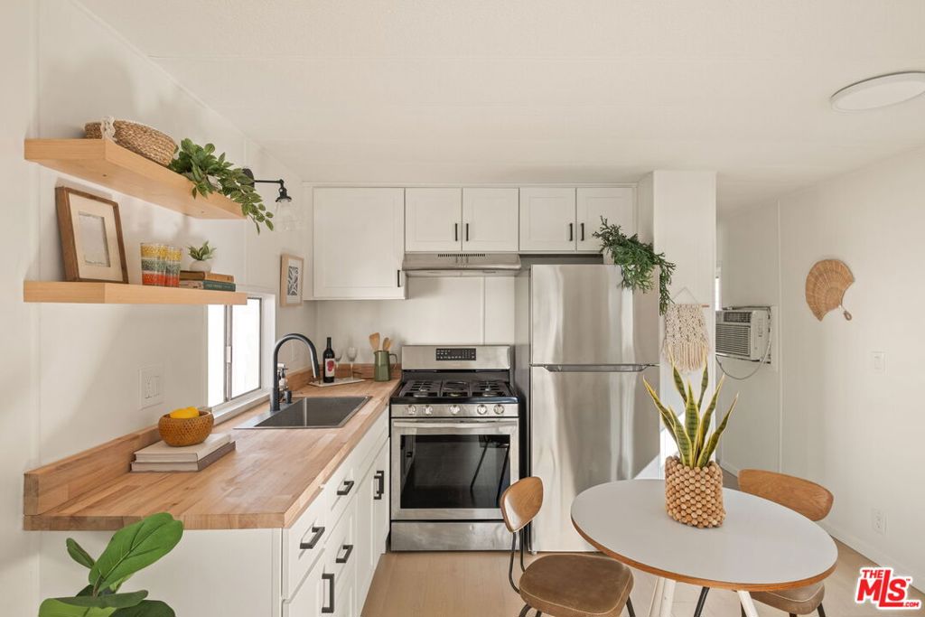 11250 Playa Street 82, Culver City, CA 90230 — photo 1