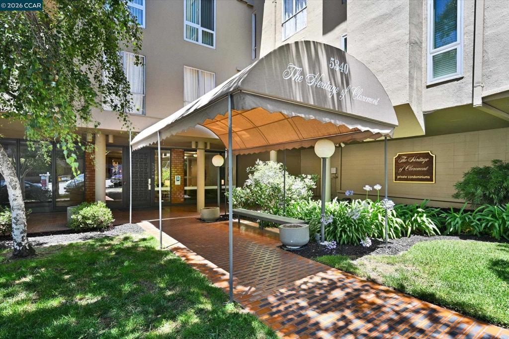 5340 Broadway Terrace 203, Oakland, CA 94618 — photo 1