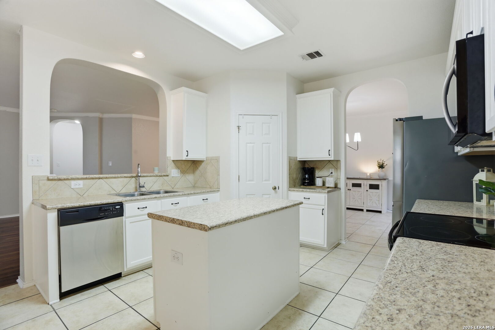 11610 BLUEBELLS RUN, , 78245 — photo 1