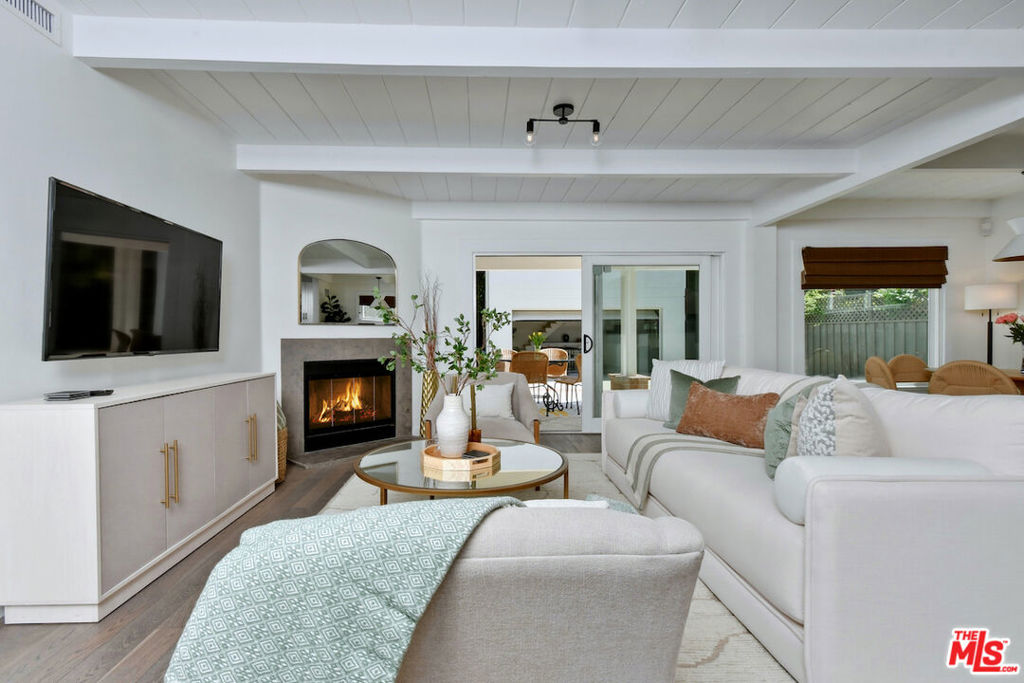 4176 Klump Avenue, Studio City, CA 91602 — photo 1