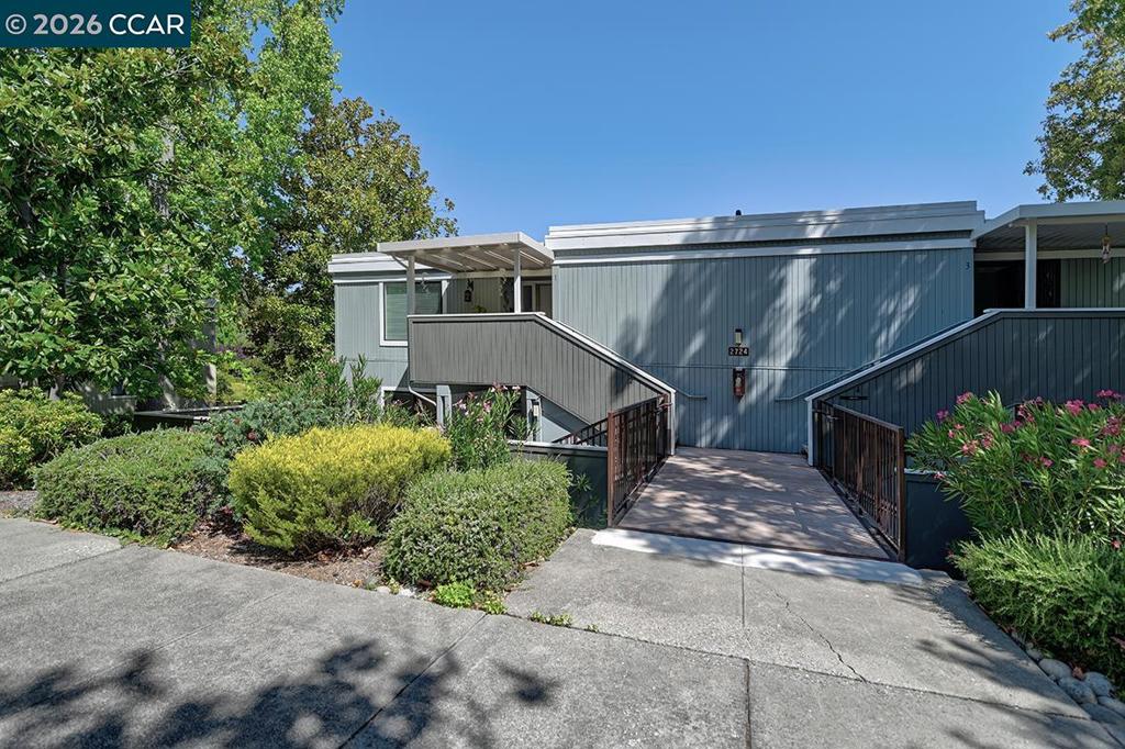 2724 Tice Creek Dr 2, Walnut Creek, CA 94595 — photo 1