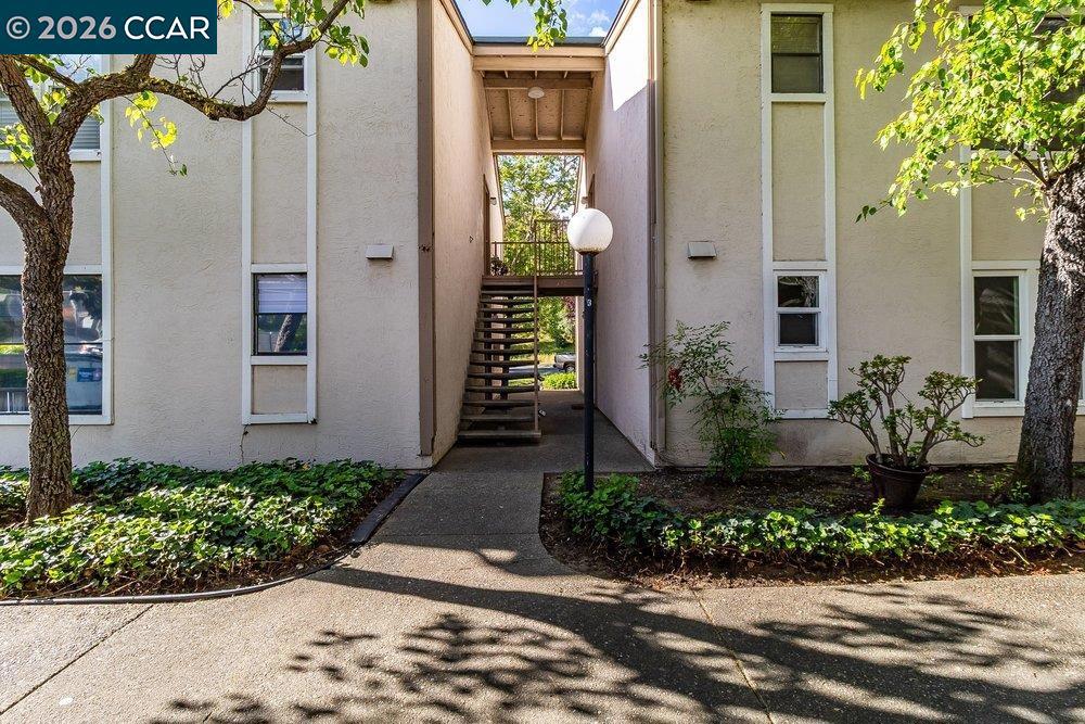375 Camelback Drive 4, Pleasant Hill, CA 94523 — photo 1