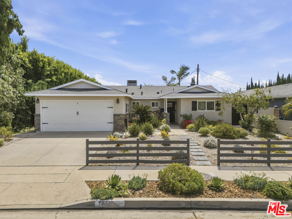 10430 Owensmouth Avenue, Chatsworth, CA 91311 — photo 1