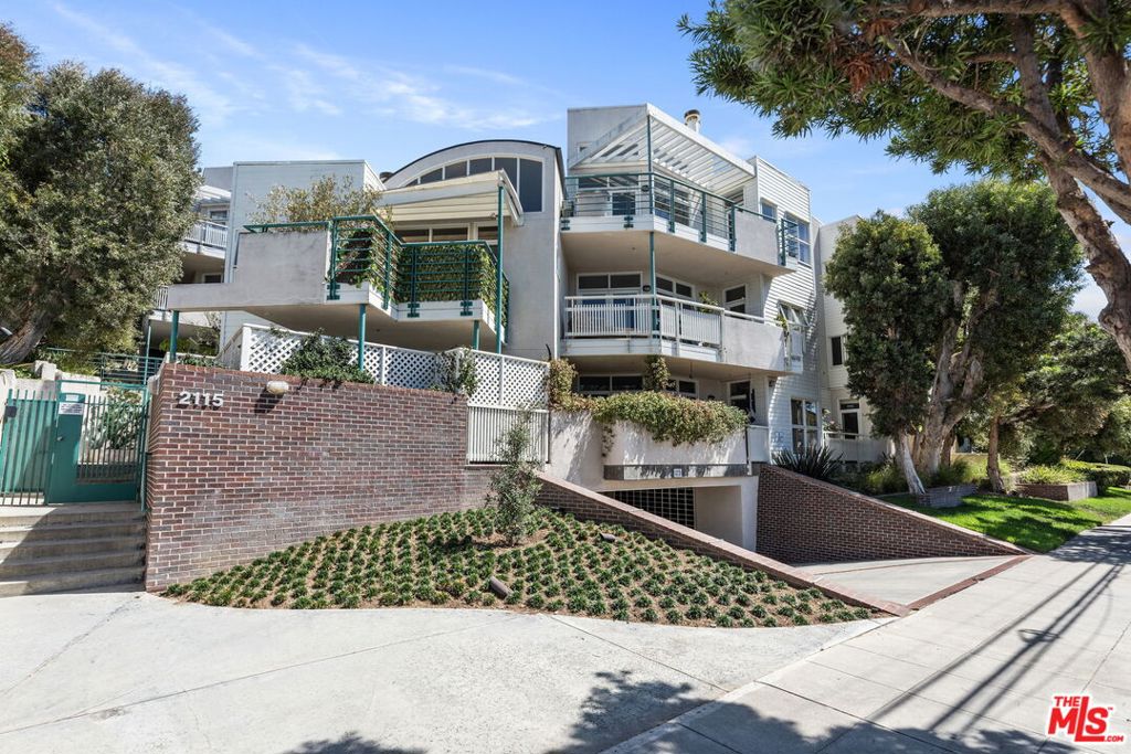 2115 3rd Street 203, Santa Monica, CA 90405 — photo 1
