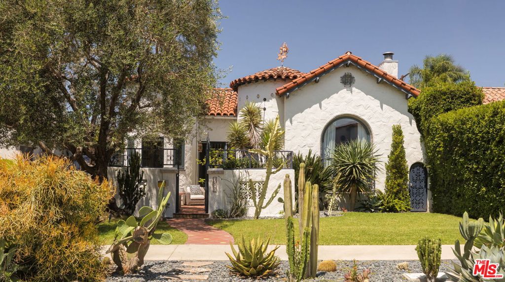 357 N Harper Avenue, Los Angeles, CA 90048 — photo 1