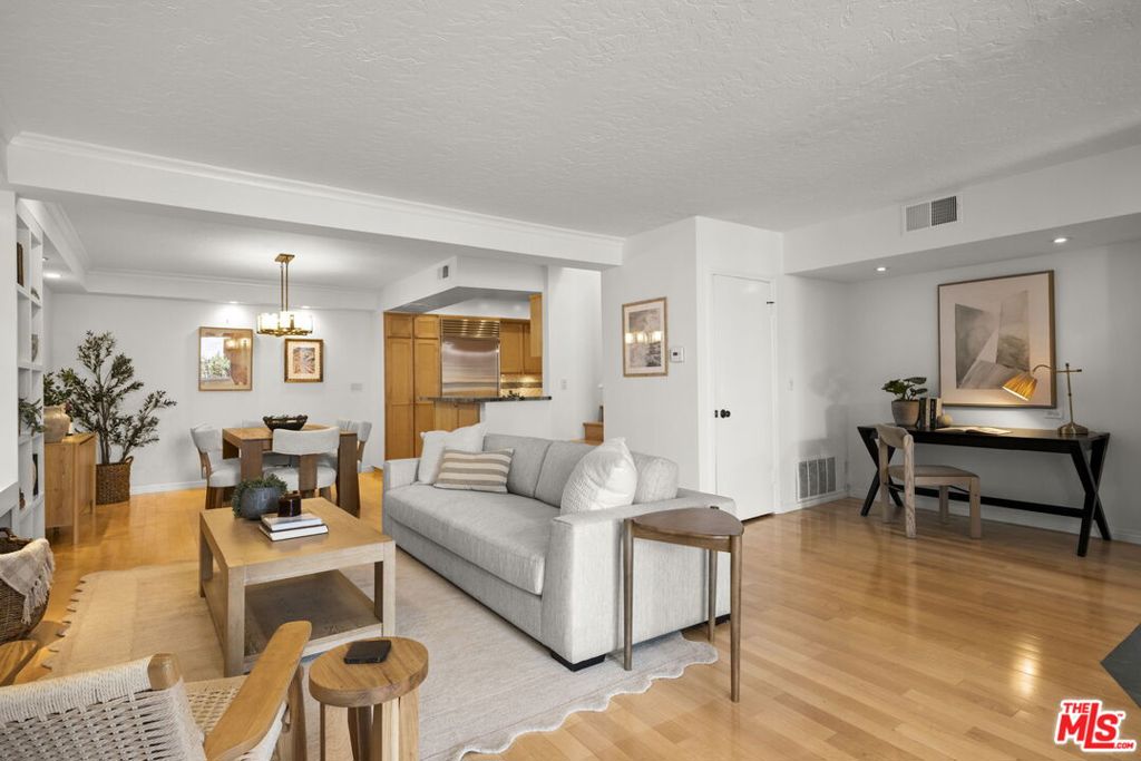 925 14th Street 19, Santa Monica, CA 90403 — photo 1