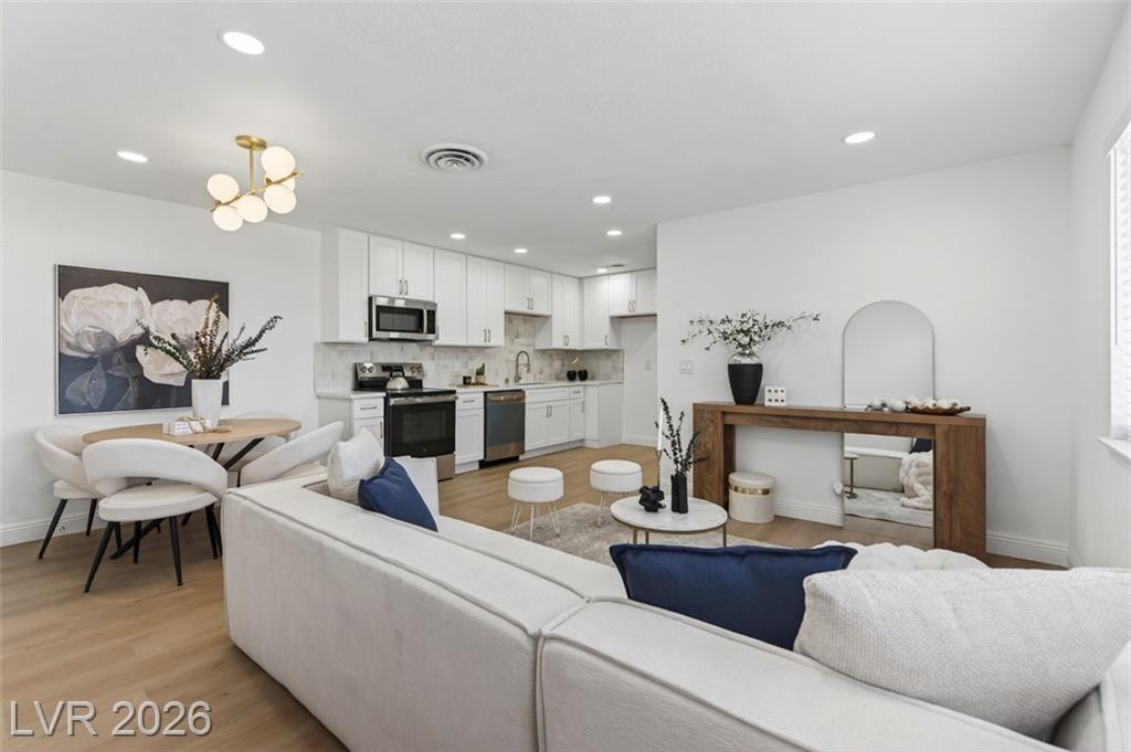 1339  Elizabeth Avenue, Las Vegas, NV 89119 — photo 1