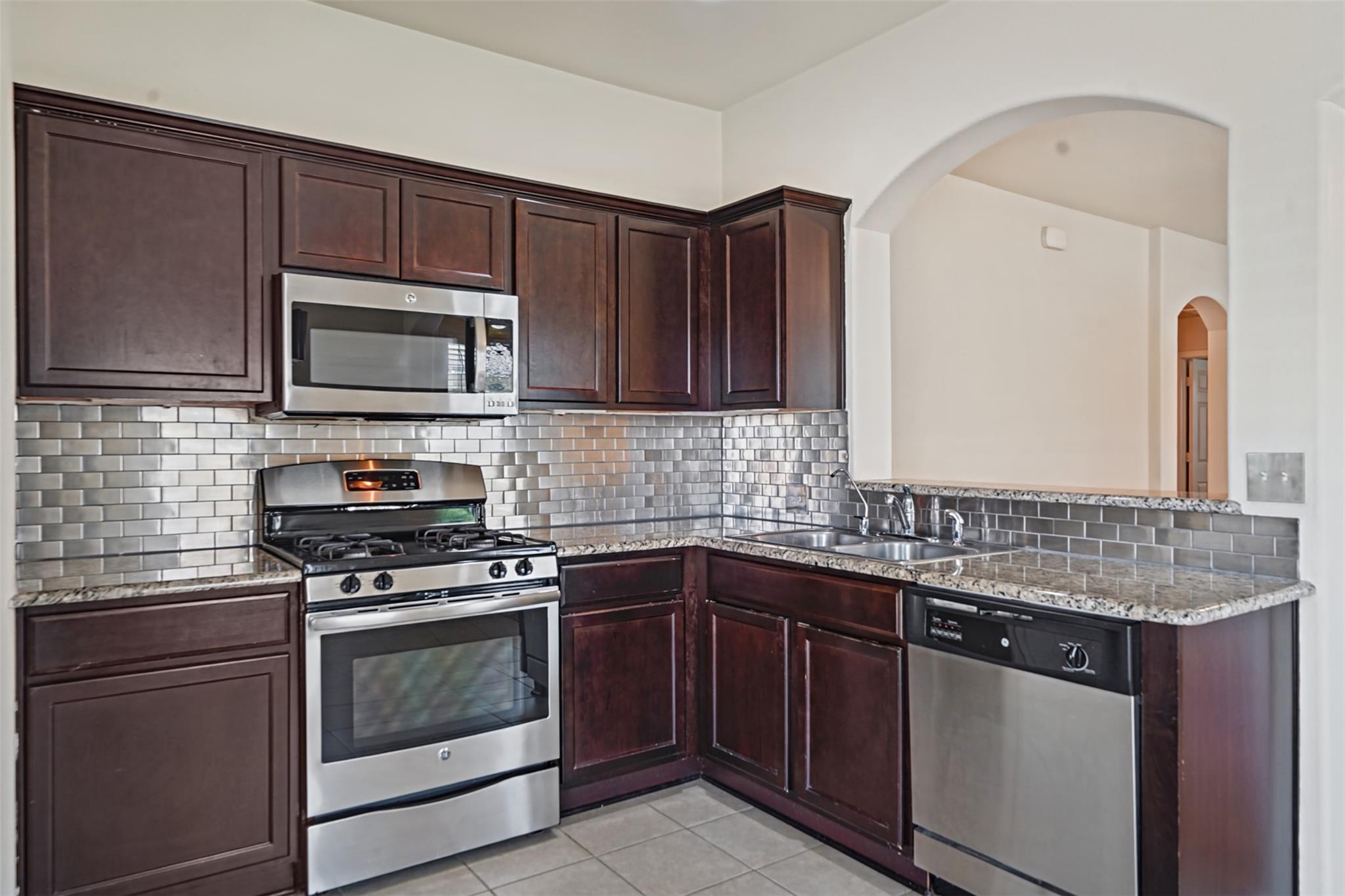 113 Wallops, Kyle, TX 78640 — photo 1