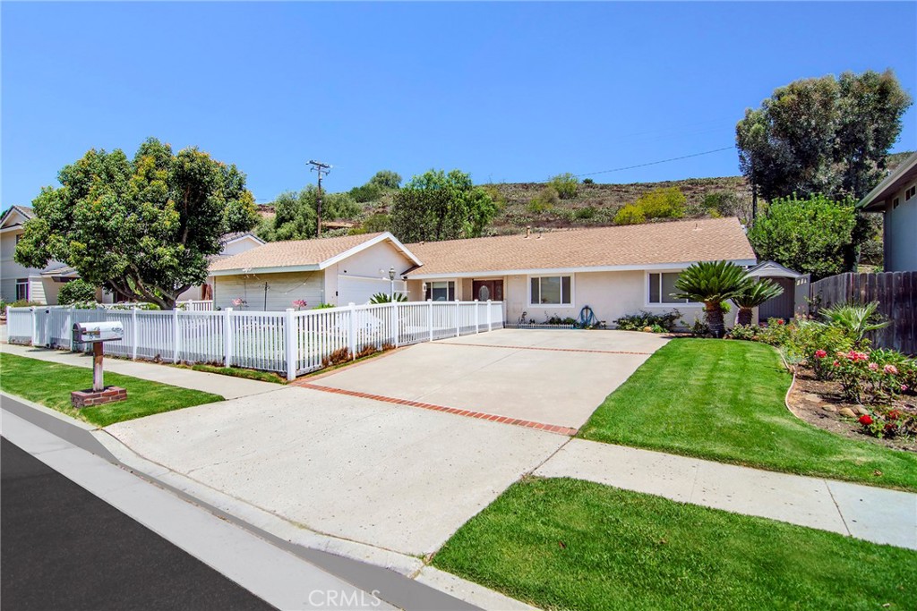 3976 Verde Vista Drive, Thousand Oaks, CA 91360 — photo 1