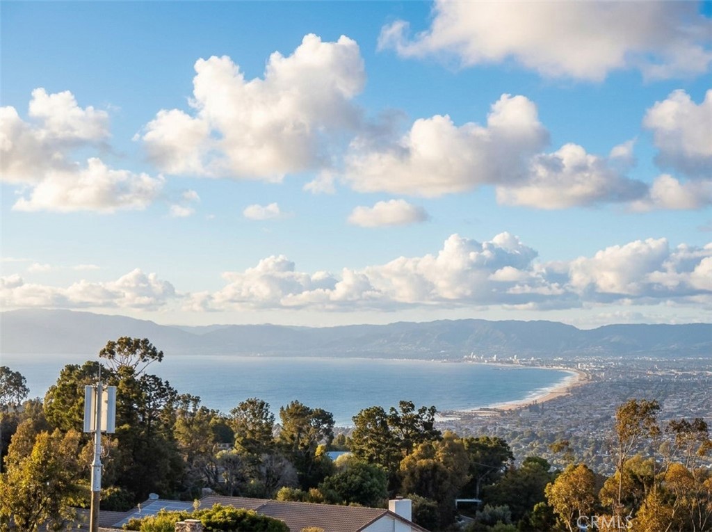 11 Avenida De Magnolia, Rancho Palos Verdes, CA 90275 — photo 1