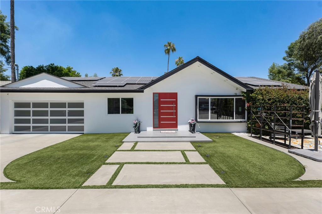 23051 Burbank Boulevard, Woodland Hills, CA 91367 — photo 1