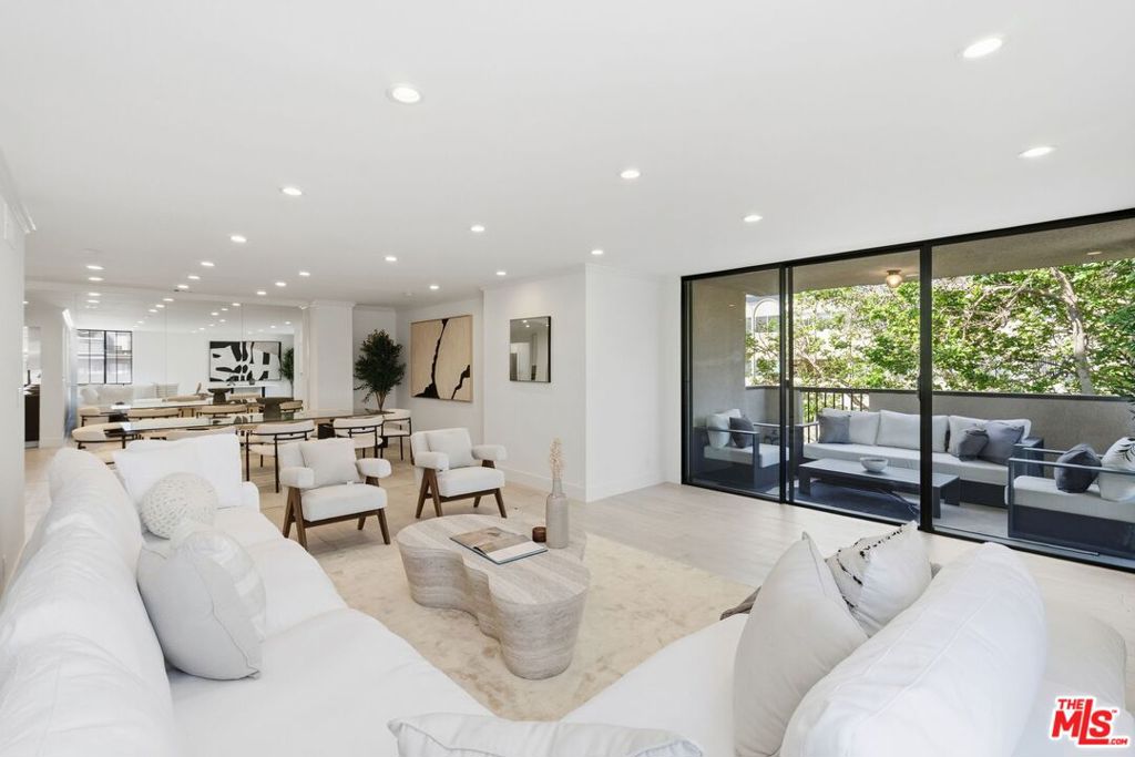 150 N Almont Drive 301, Beverly Hills, CA 90211 — photo 1