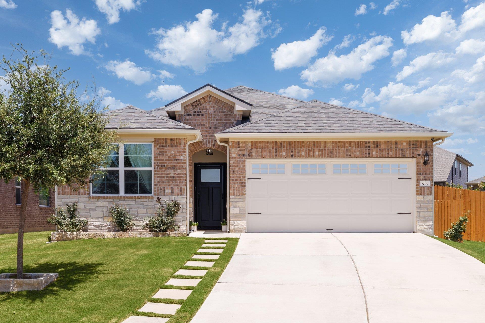 916 Scott, Georgetown, TX 78626 — photo 1