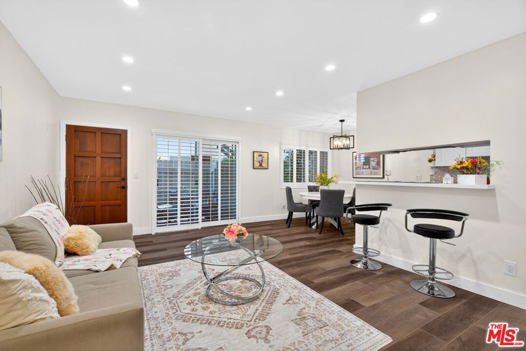 1522 S Centinela Avenue 101, Los Angeles, CA 90025 — photo 1
