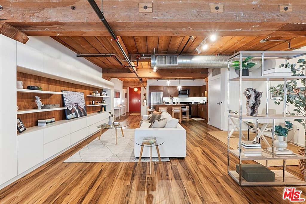 530 S Hewitt Street 238, Los Angeles, CA 90013 — photo 1