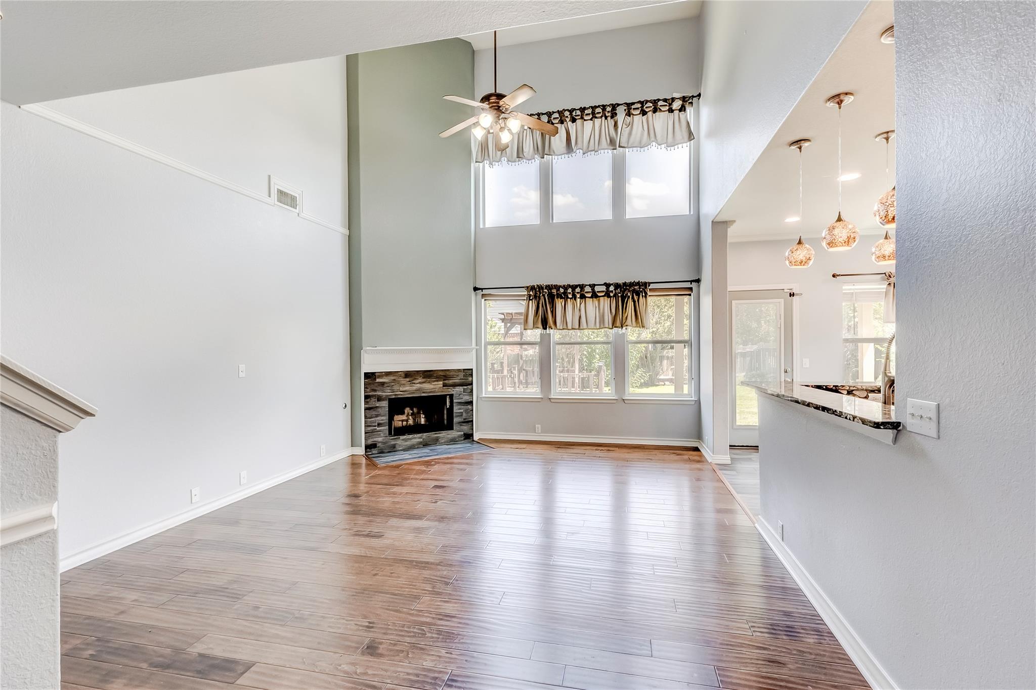 20913  Mandrake Dr, Pflugerville, TX 78660 — photo 1