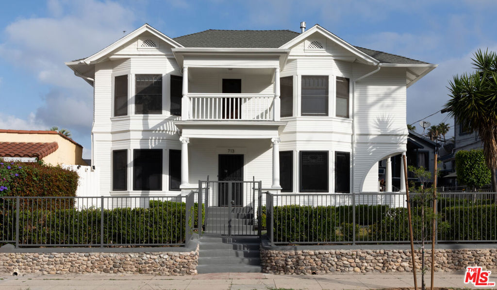 713 S Chicago Street, Los Angeles, CA 90023 — photo 1