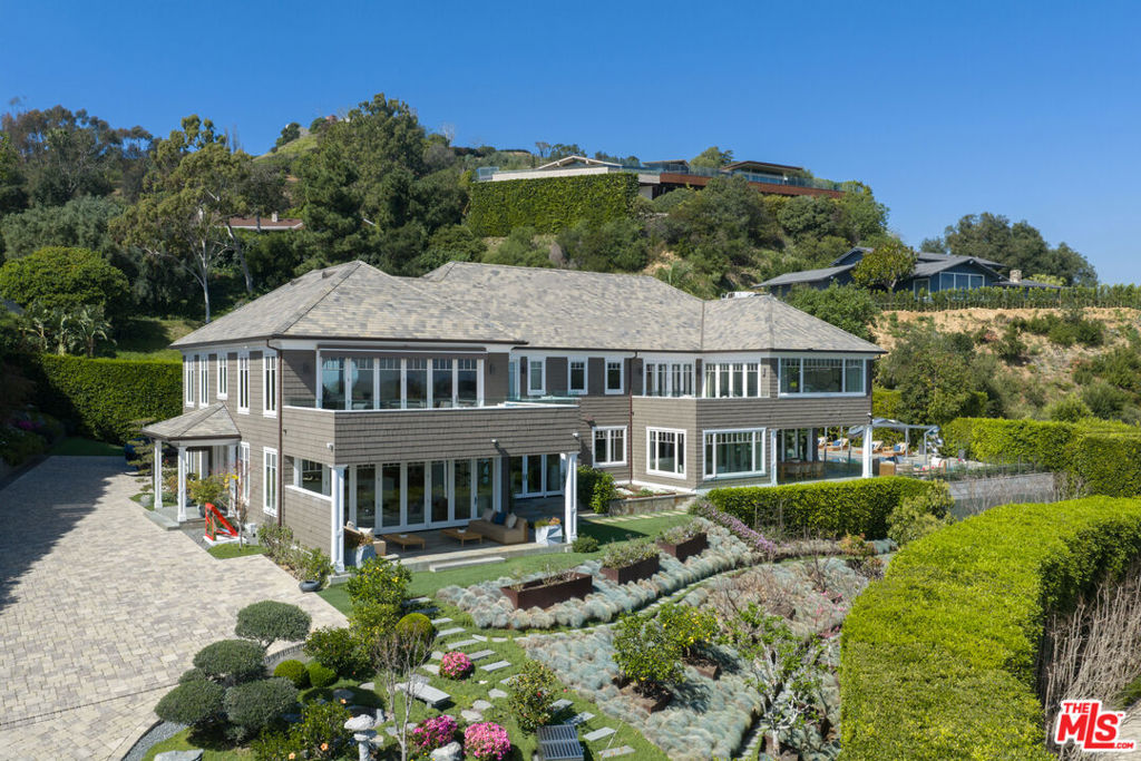 1722 San Remo Drive, Pacific Palisades, CA 90272 — photo 1