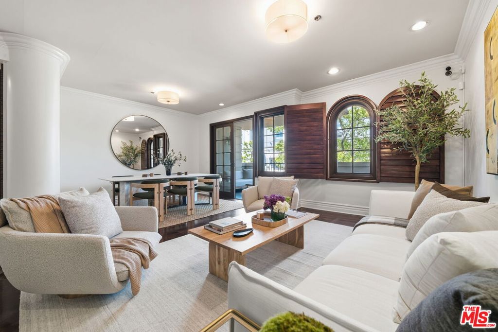 850 N Croft Avenue 202, West Hollywood, CA 90069 — photo 1