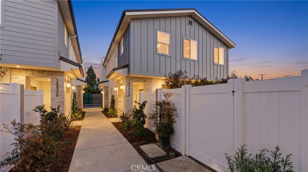 15540 Colorado Avenue, Paramount, CA 90723 — photo 1