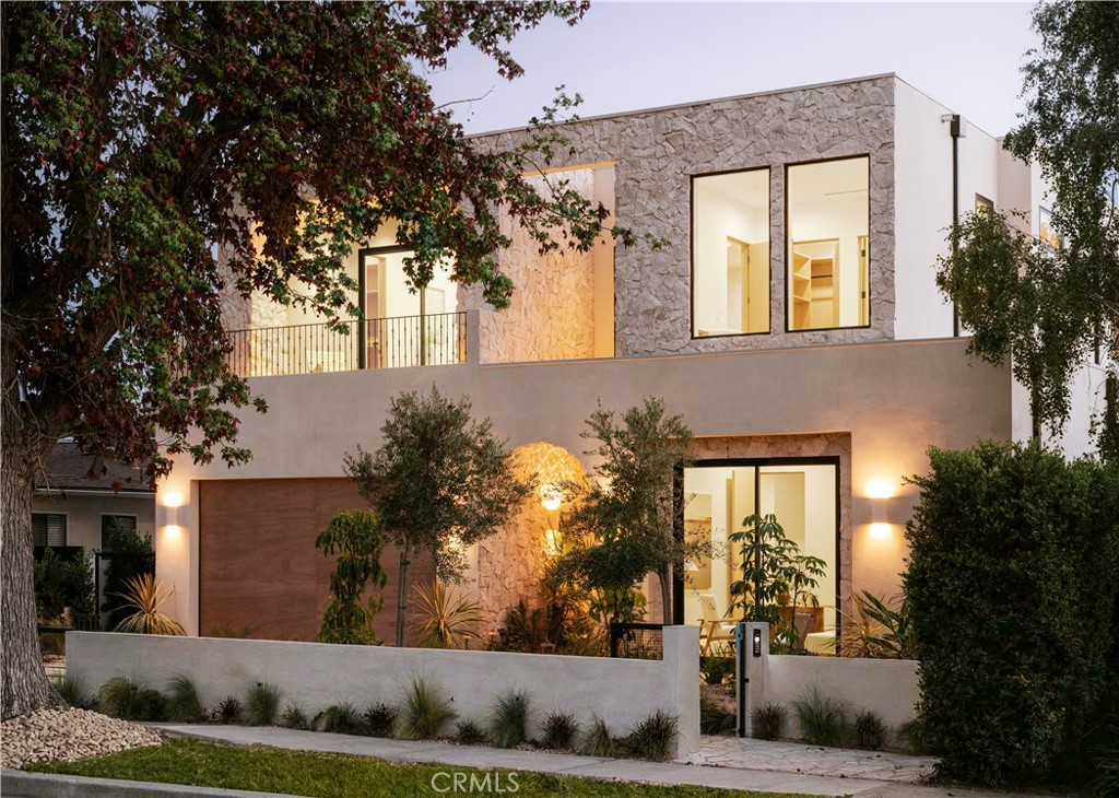 14032 Hartsook, Sherman Oaks, CA 91423 — photo 1