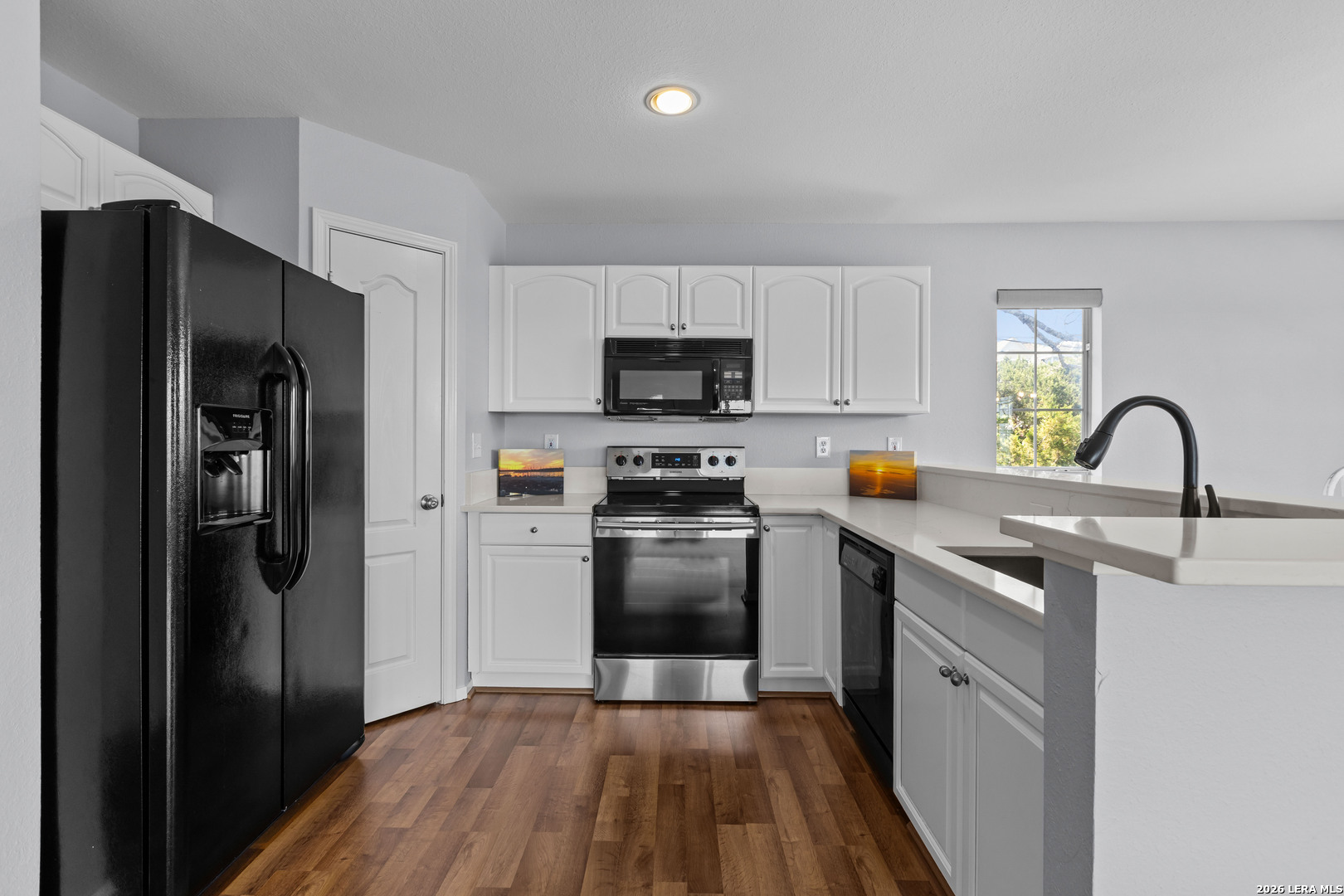 726 Barbara, , 78133 — photo 1