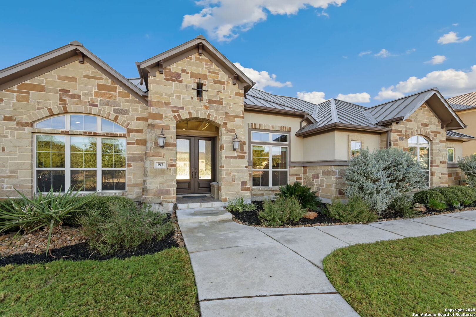 917 Coolabah, New Braunfels, TX 78132 — photo 1
