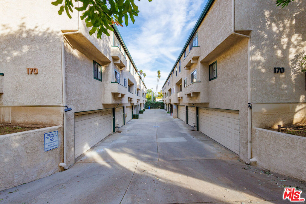 170 N Sierra Bonita Avenue 4, Pasadena, CA 91106 — photo 1