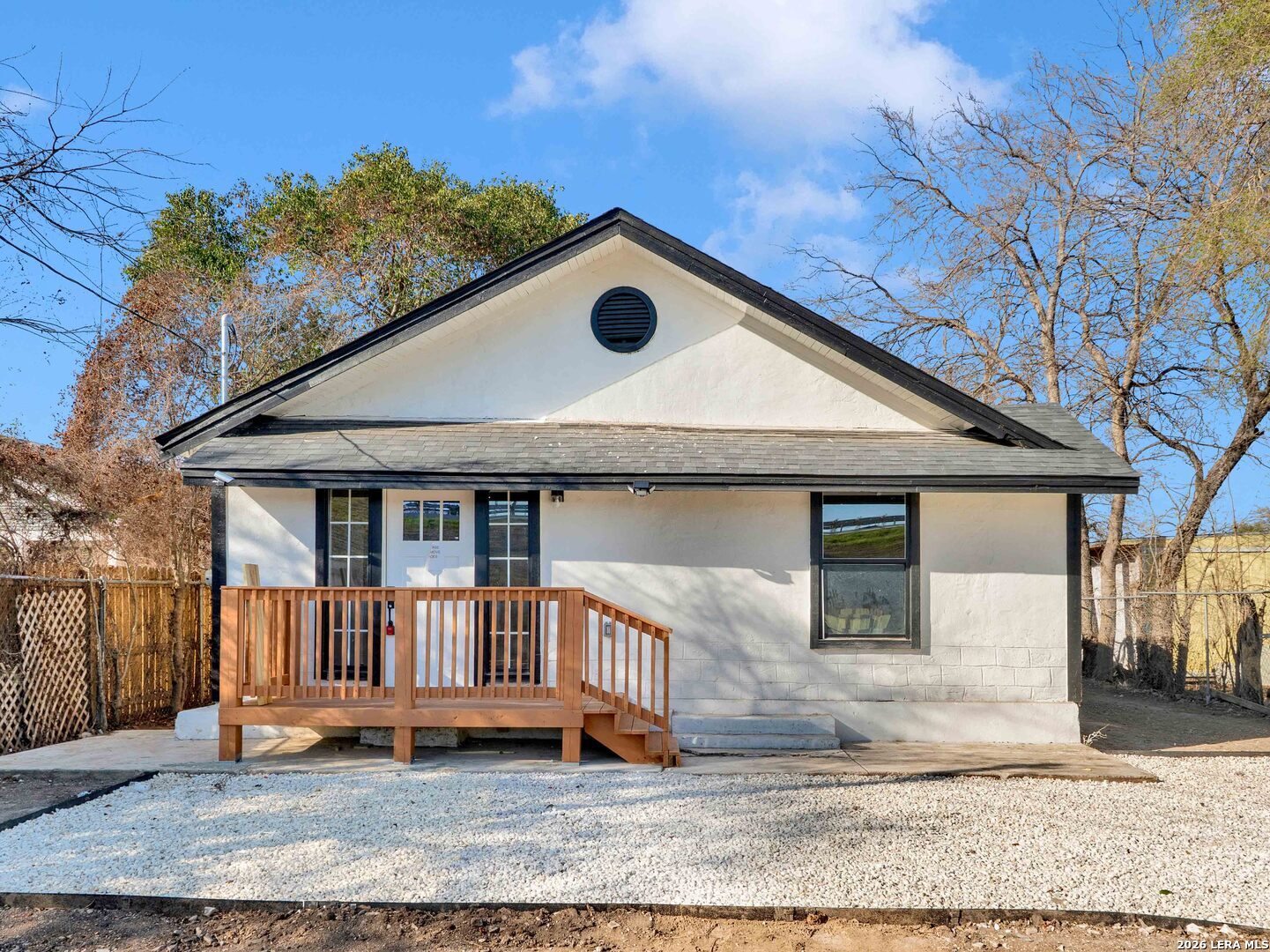 439 W LUBBOCK ST, San Antonio, TX 78204 — photo 1