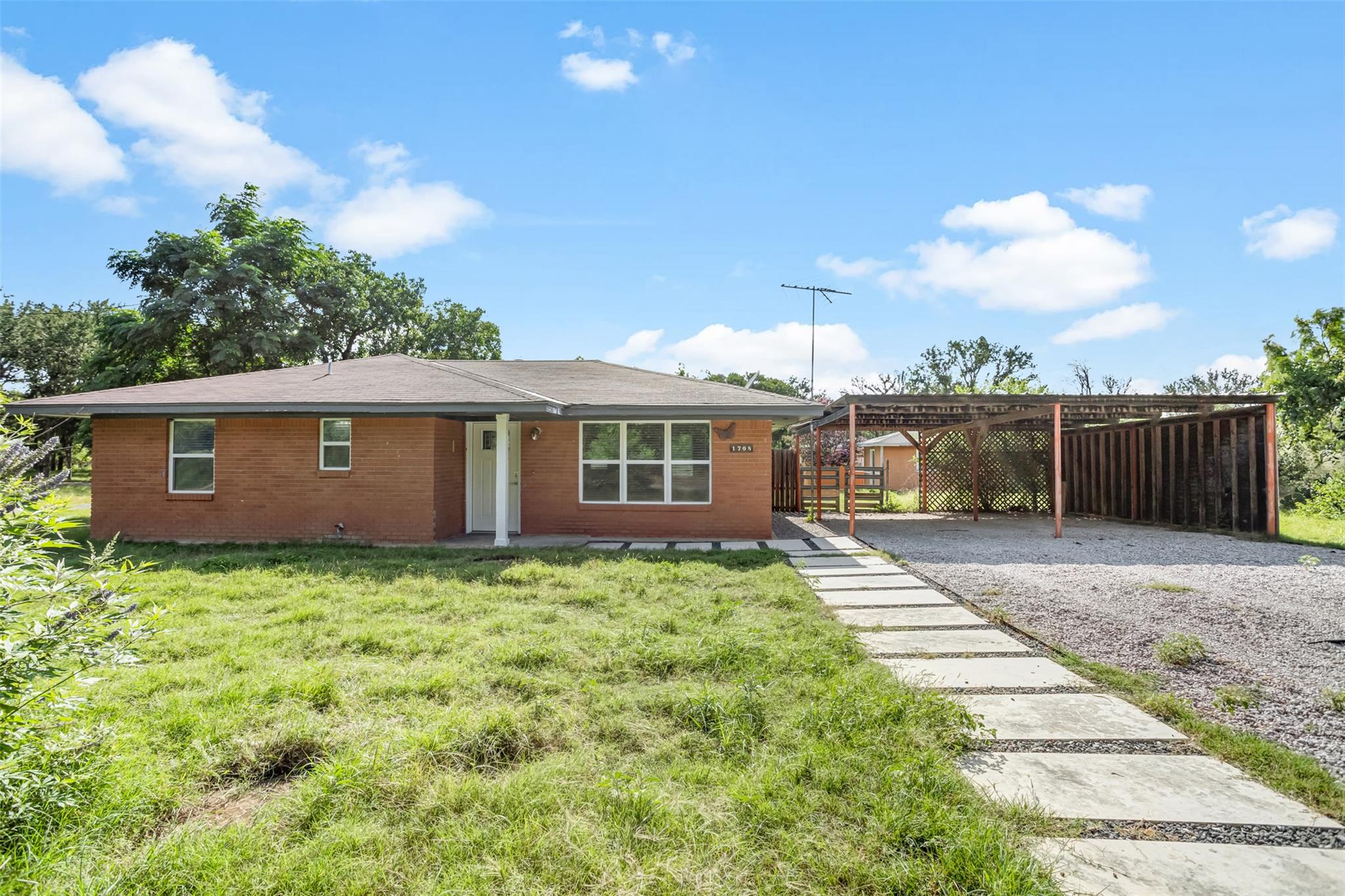 1708  Woodcrest Dr, Granite Shoals, TX 78654 — photo 1