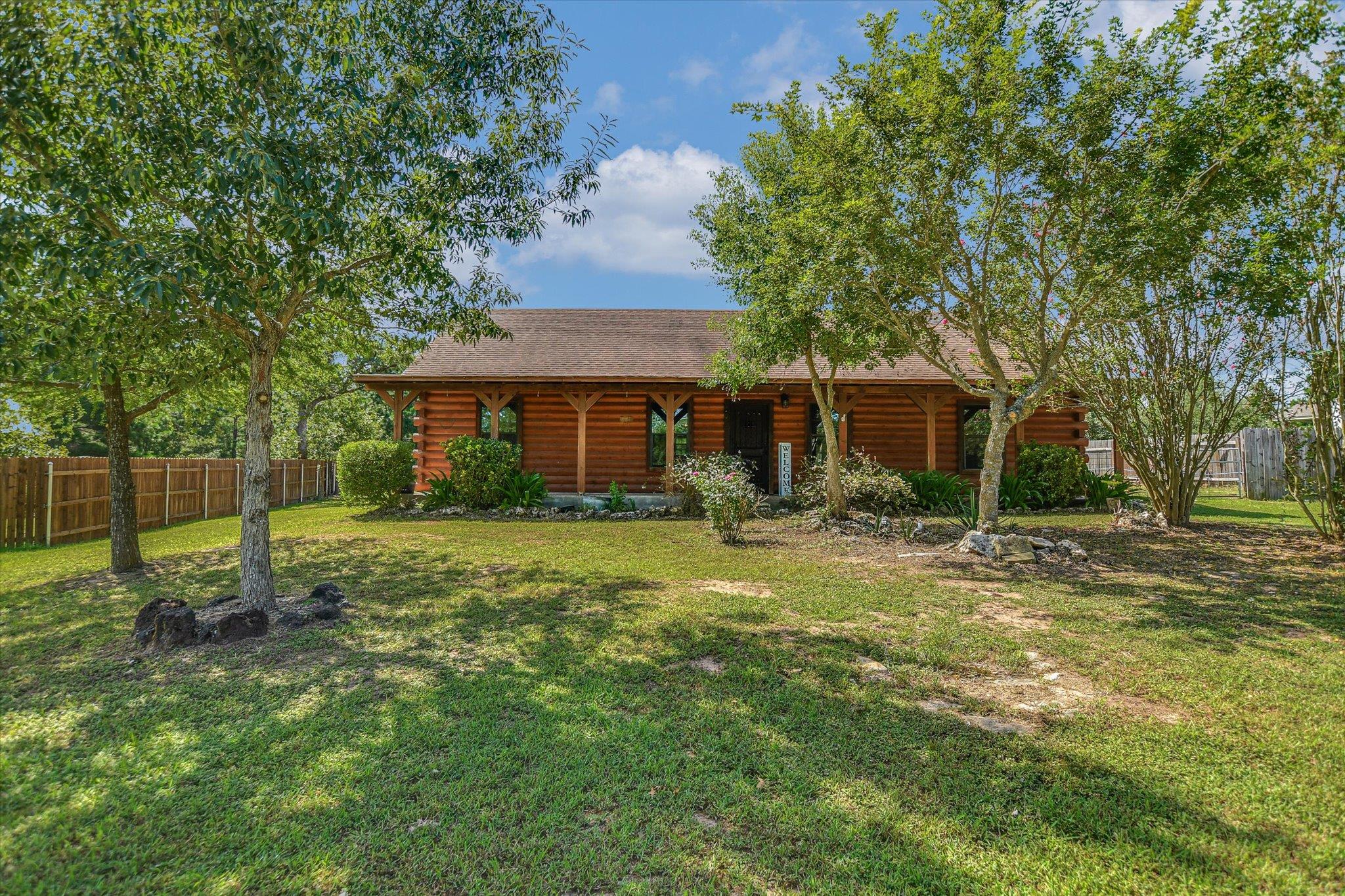 218  Cardinal Loop, Paige, TX 78659 — photo 1