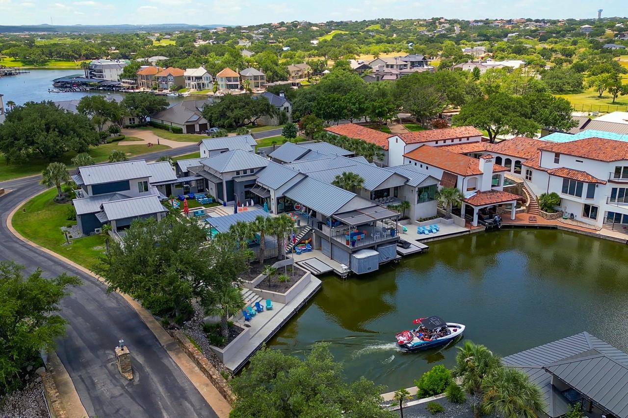 116  Wennmohs Pl, Horseshoe Bay, TX 78657 — photo 1