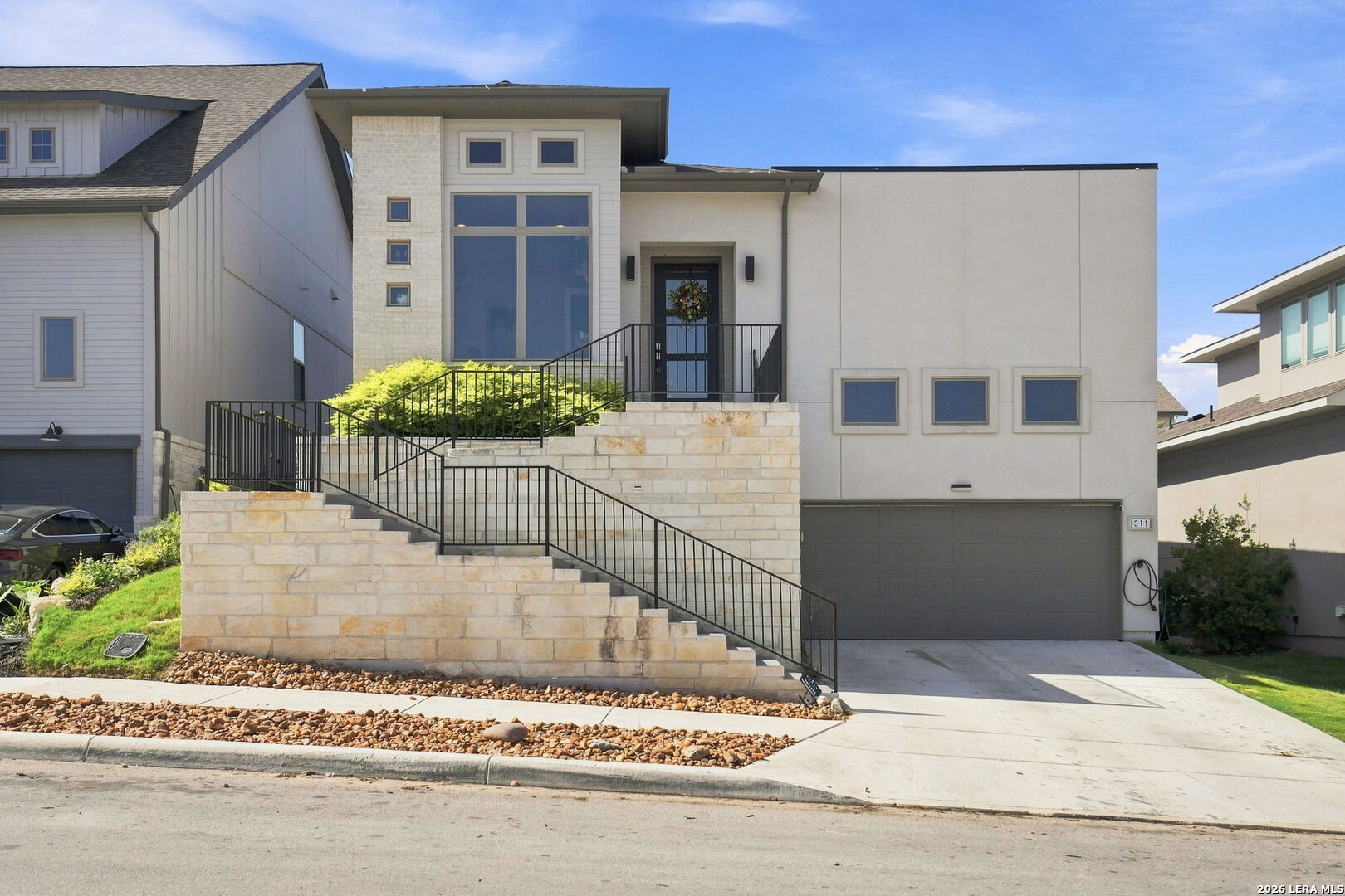 311 Navarro, Boerne, TX 78006 — photo 1