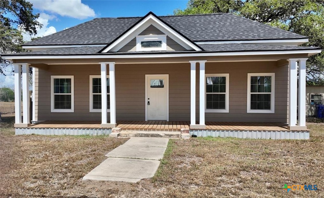 210 Julia St., Yoakum, TX 77995 — photo 1