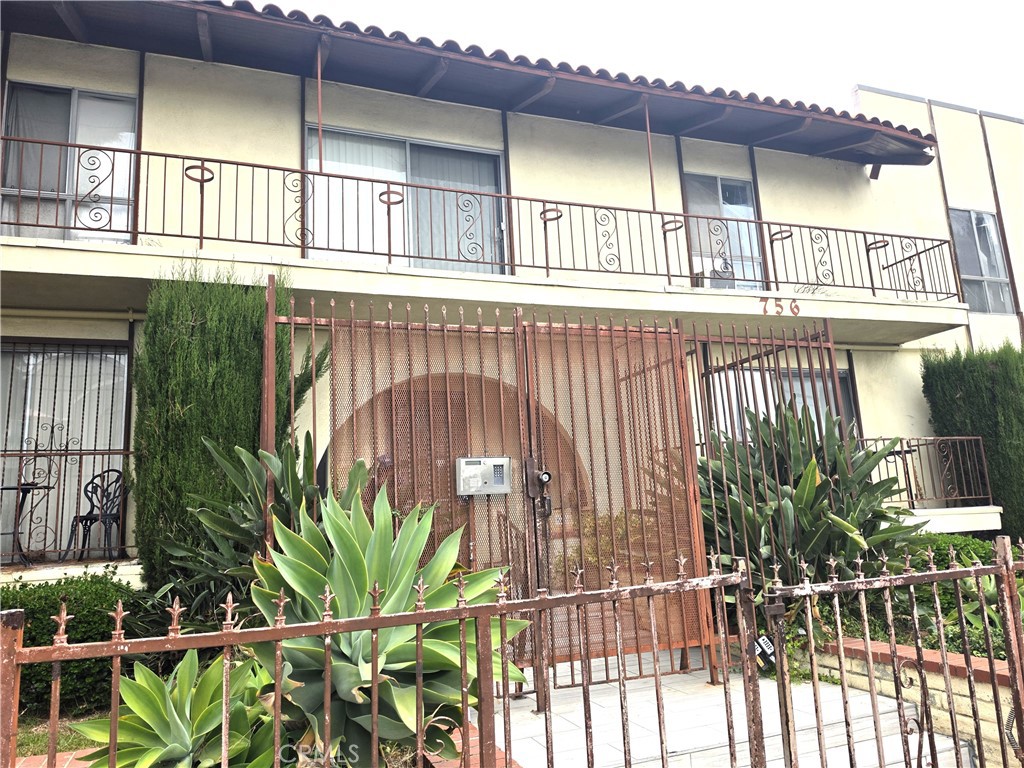 756 N Inglewood Avenue 22, Inglewood, CA 90302 — photo 1