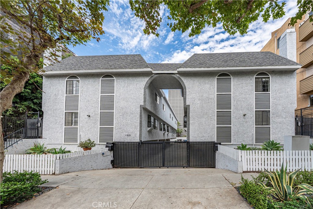 1221 N Sycamore 5, Los Angeles, CA 90038 — photo 1